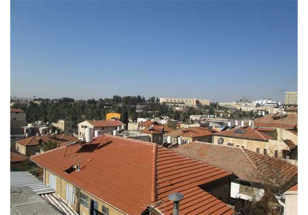 For-sale-2-rooms-with-amazing-view-on-the-ground-floor-Jerusalem