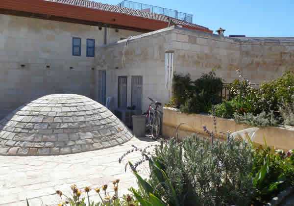 House-for-sale-in-the-old-city-Temple-Mount-vieu