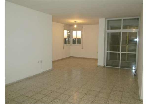 for-rent-Large-and-spacious-4-room-in-Wolfson-tower-Jerusalem