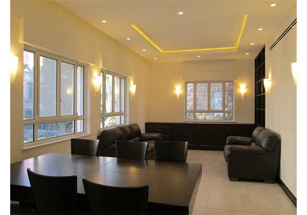 for-rent-Luxurious-and-Furnished-2-bedroom-in-Shaarei-Chesed