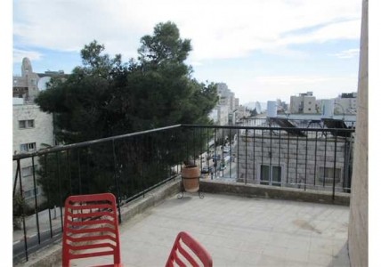for-sale-2.5-rooms-in-the-heart-of-Talbiah-with-amazing-view