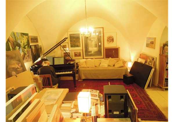 for-sale-Large-4.5-rooms-right-near-the-western-wall-old-City-Jerusalem